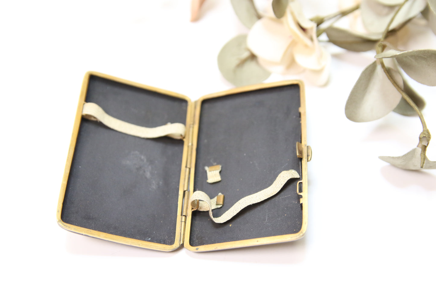 Egypti aiheinen käyntikorttikotelo