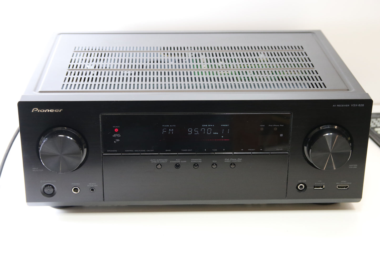 Pioneer VSX 828 Viritinvahvistin kaukosäätimellä