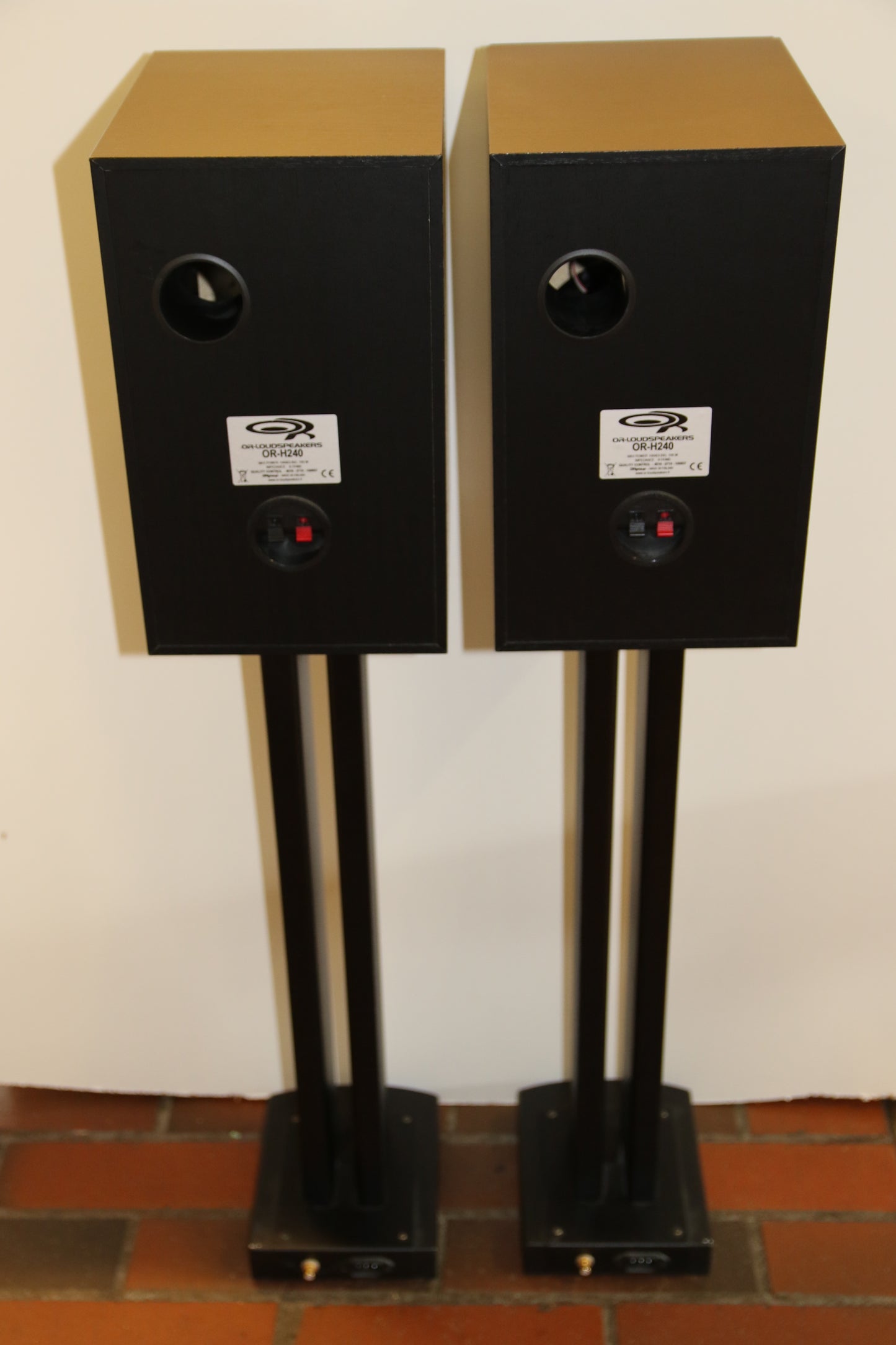 OR 240 Kaiuttimet