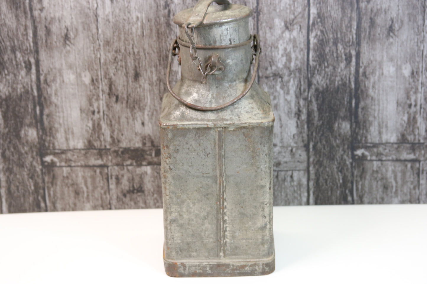 Laivan/veneen vanha vesikanisteri