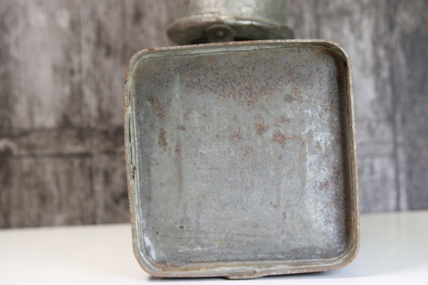 Laivan/veneen vanha vesikanisteri