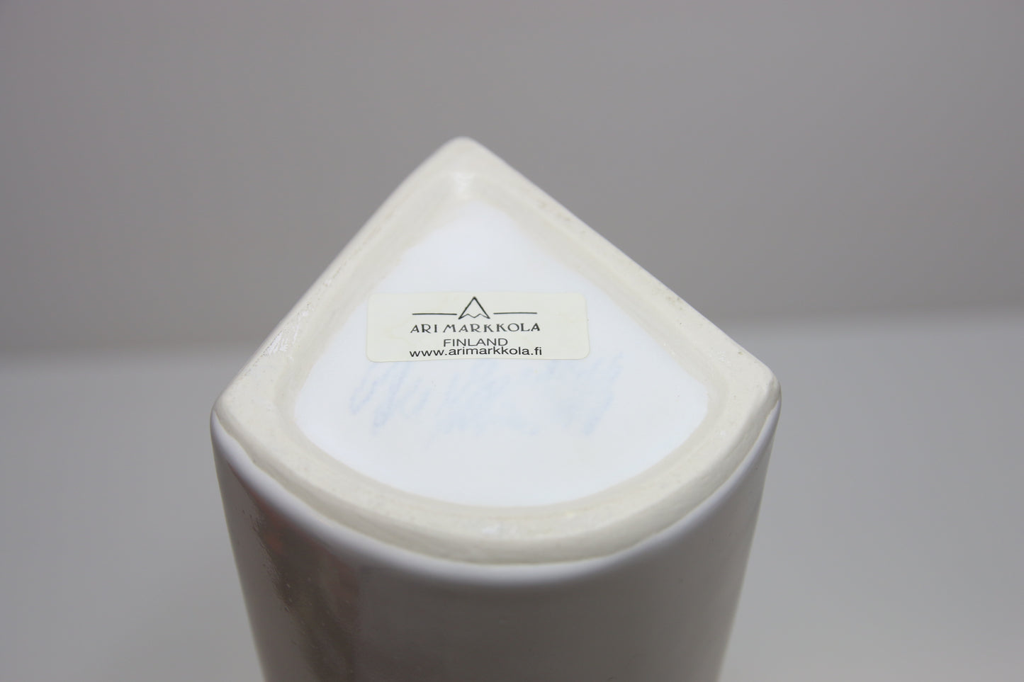 Ari Markkola Valkoinen Kannu /kaadin