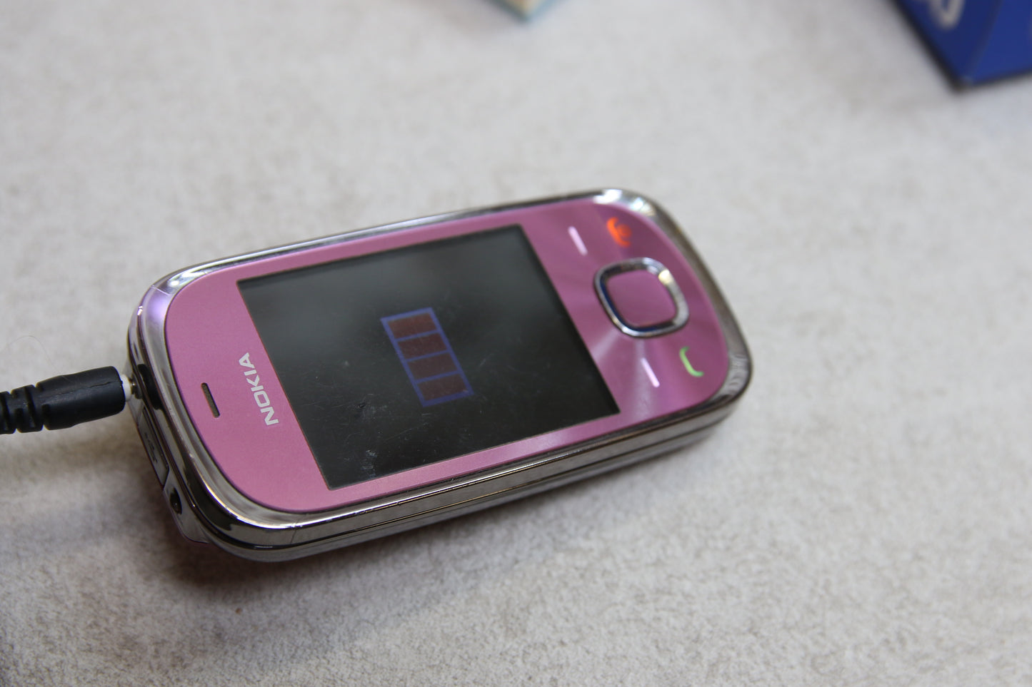 Nokia 7230 matkapuhelin