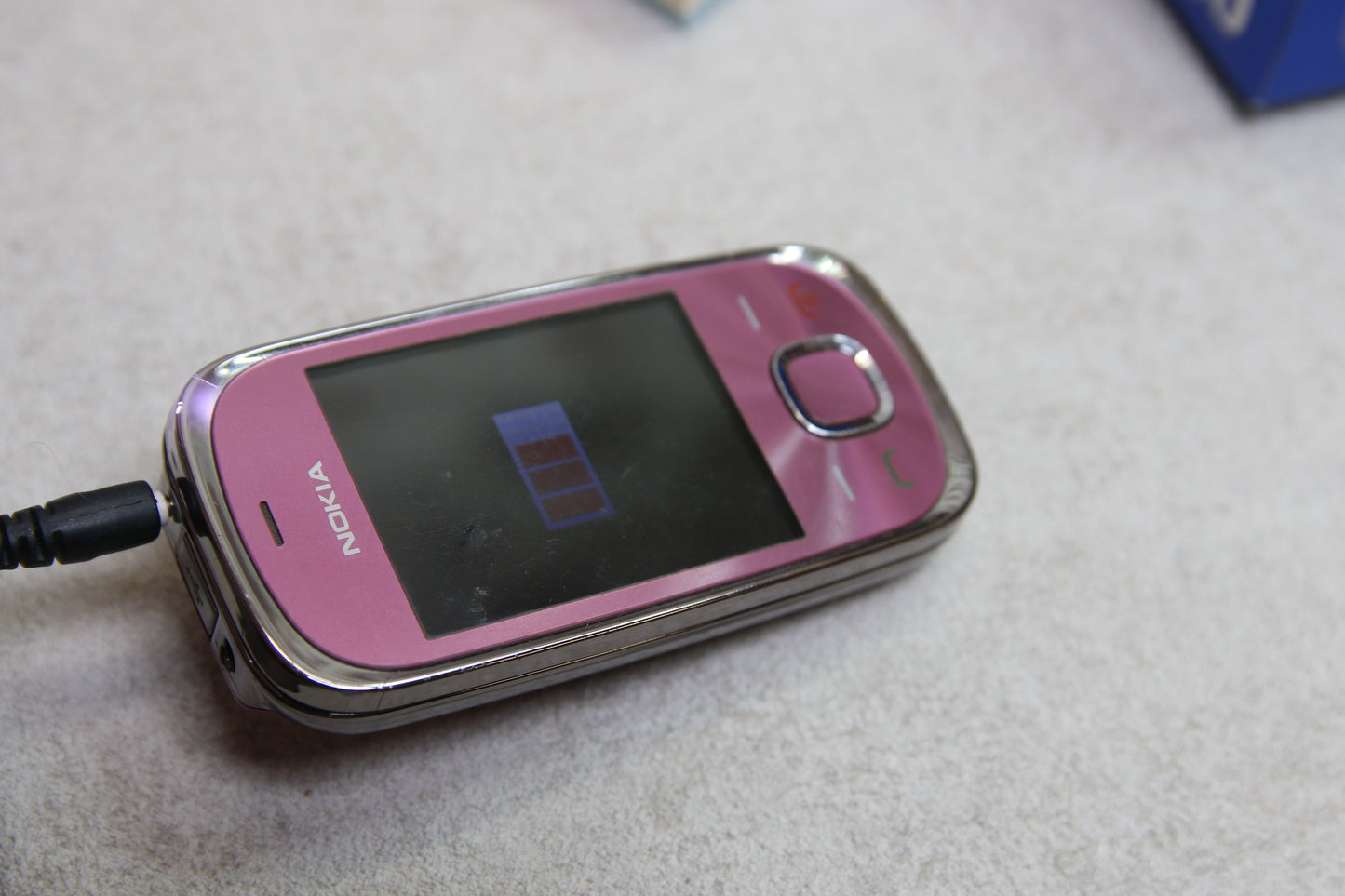 Nokia 7230 matkapuhelin