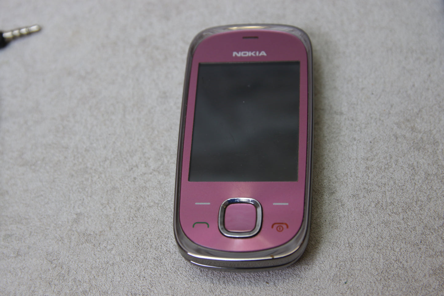 Nokia 7230 matkapuhelin