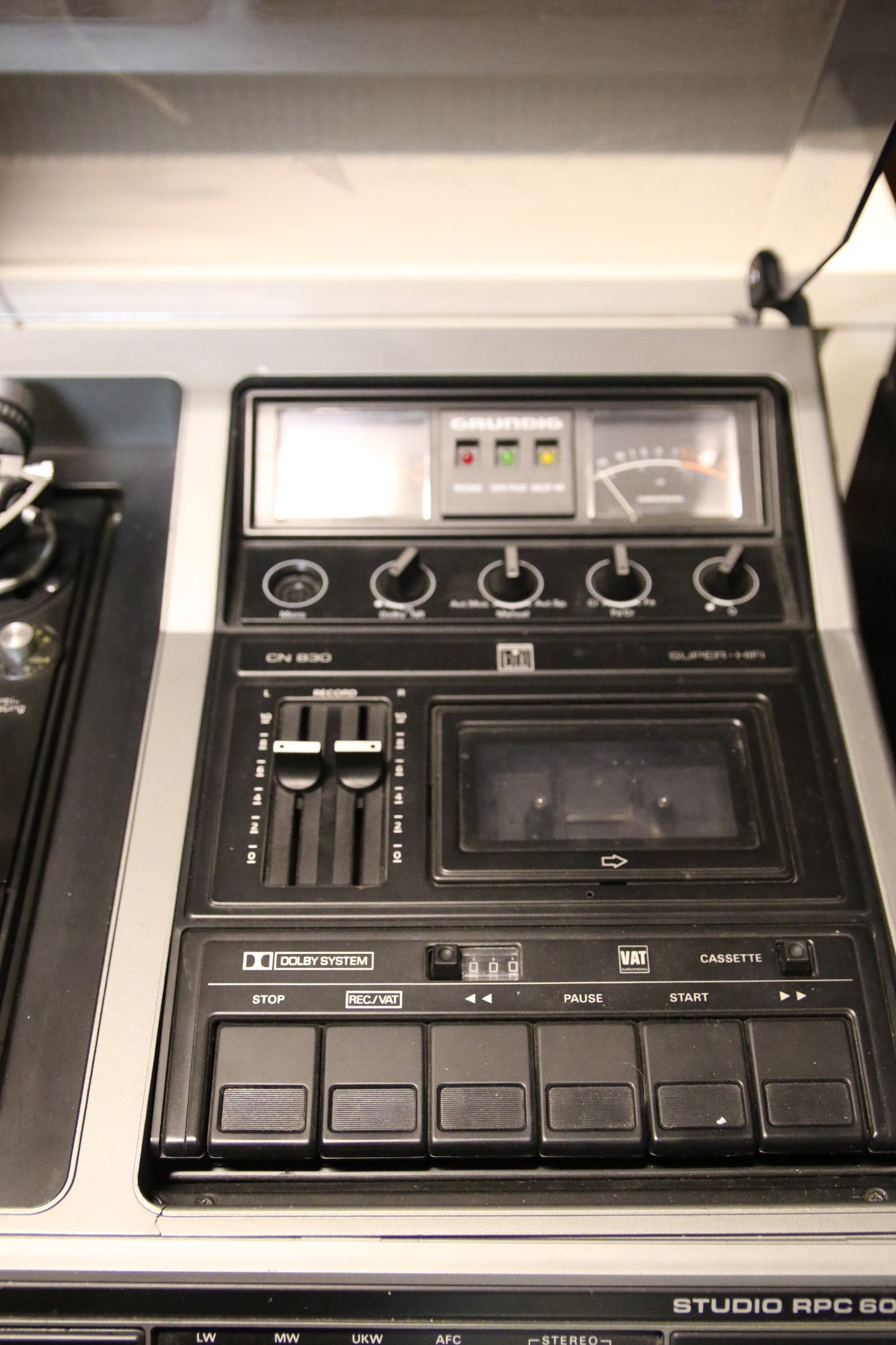 Grundig Studio RQC 600 TP Soitin