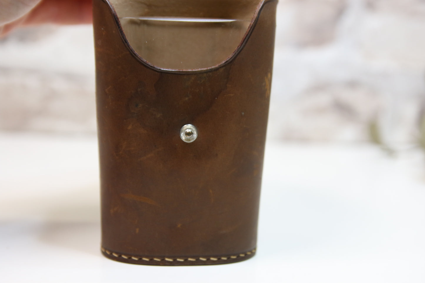 Lasi/nahka tupakkakotelo