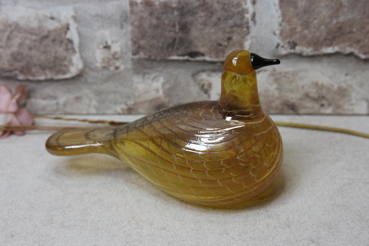 Iittala Karjalan Kultakäkönen lasilintu Oiva Toikka