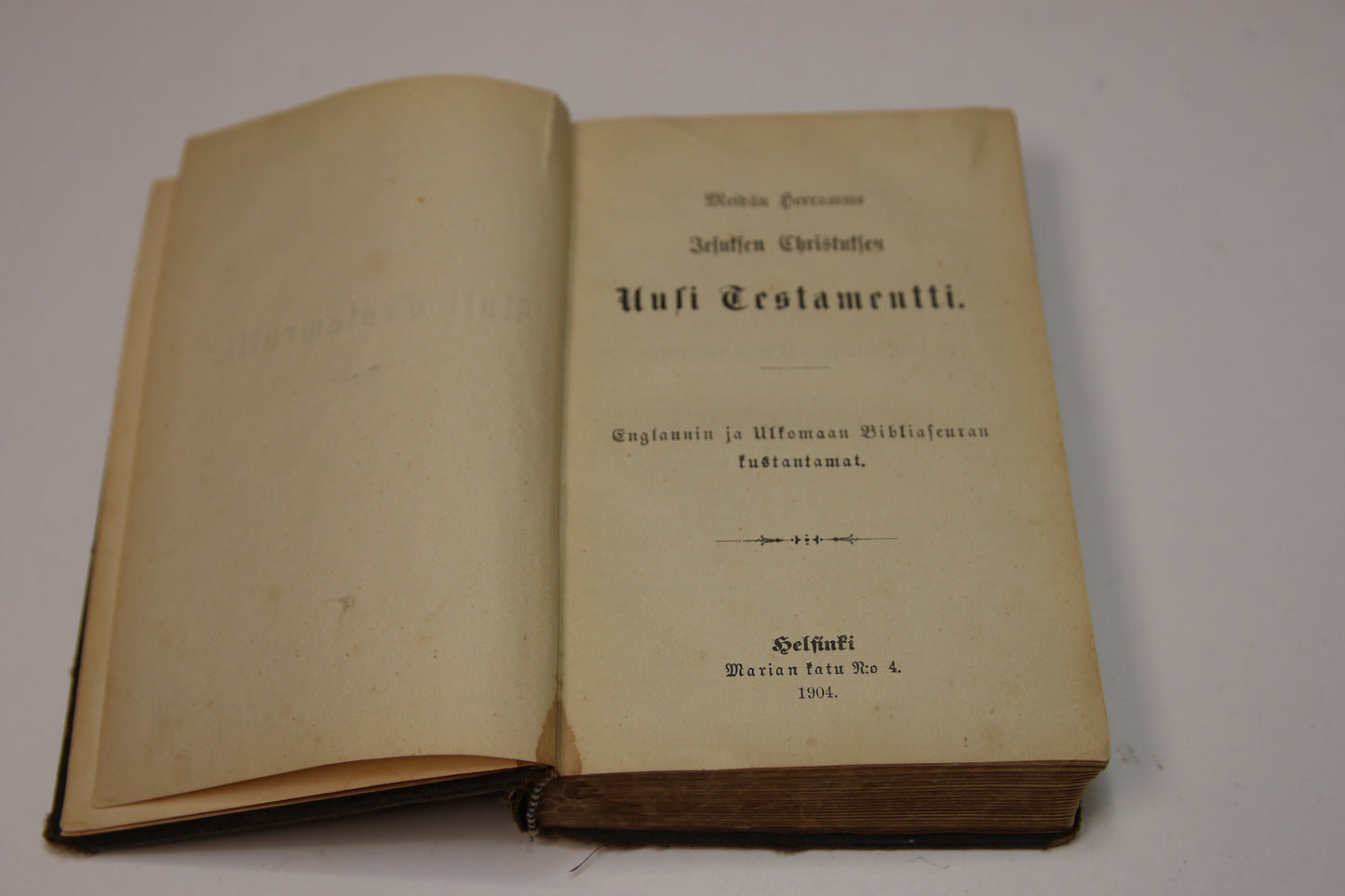 Raamattu vuodelta 1904
