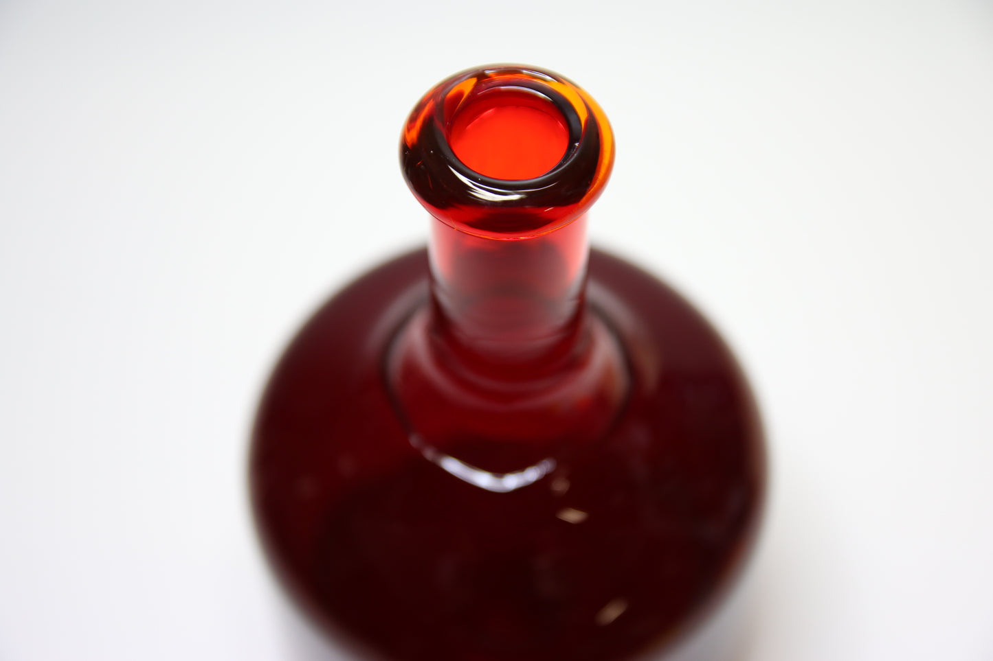Riihimäen lasi Punainen pullo