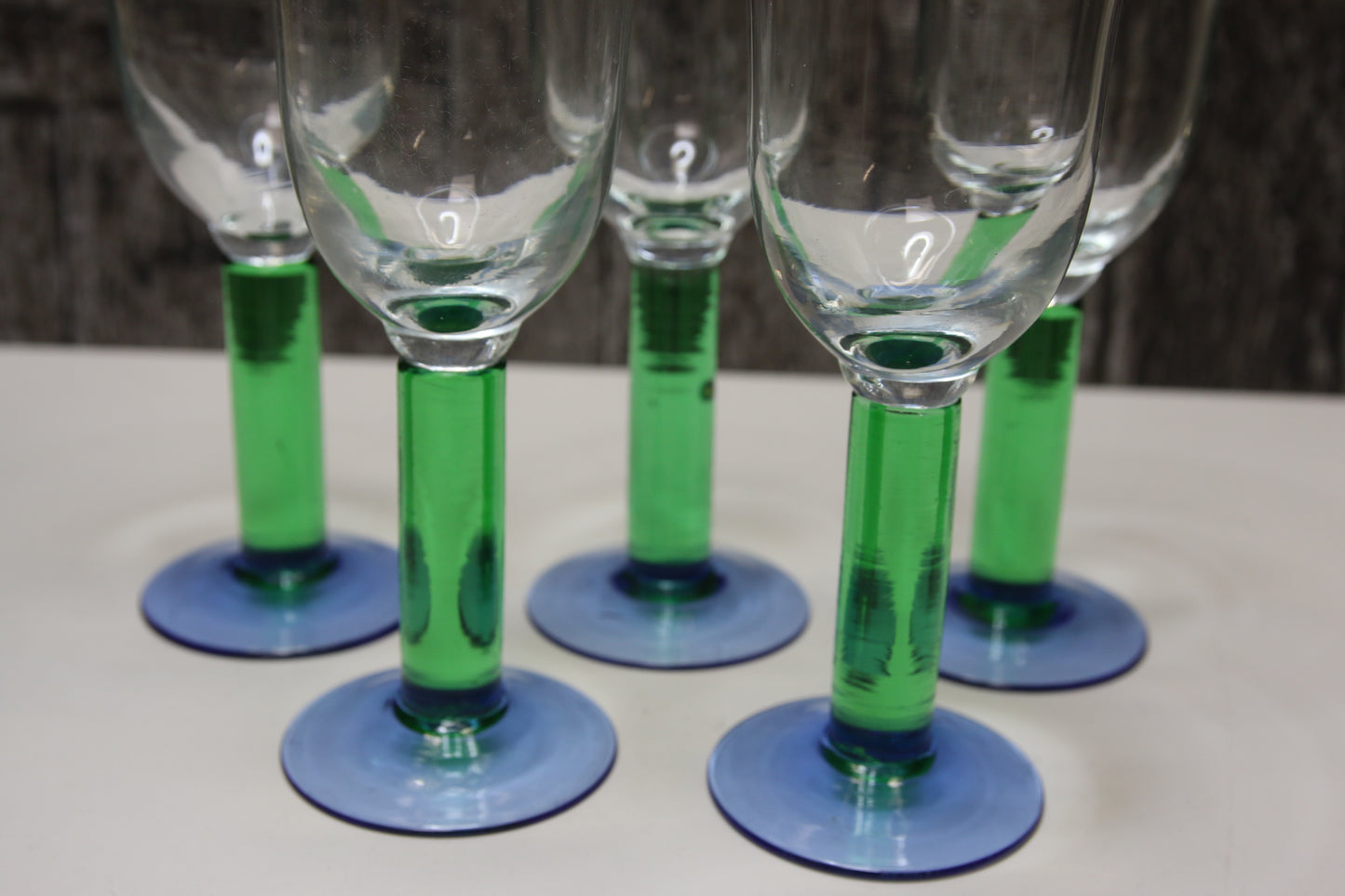 Viinilasi vihreä-kirkas