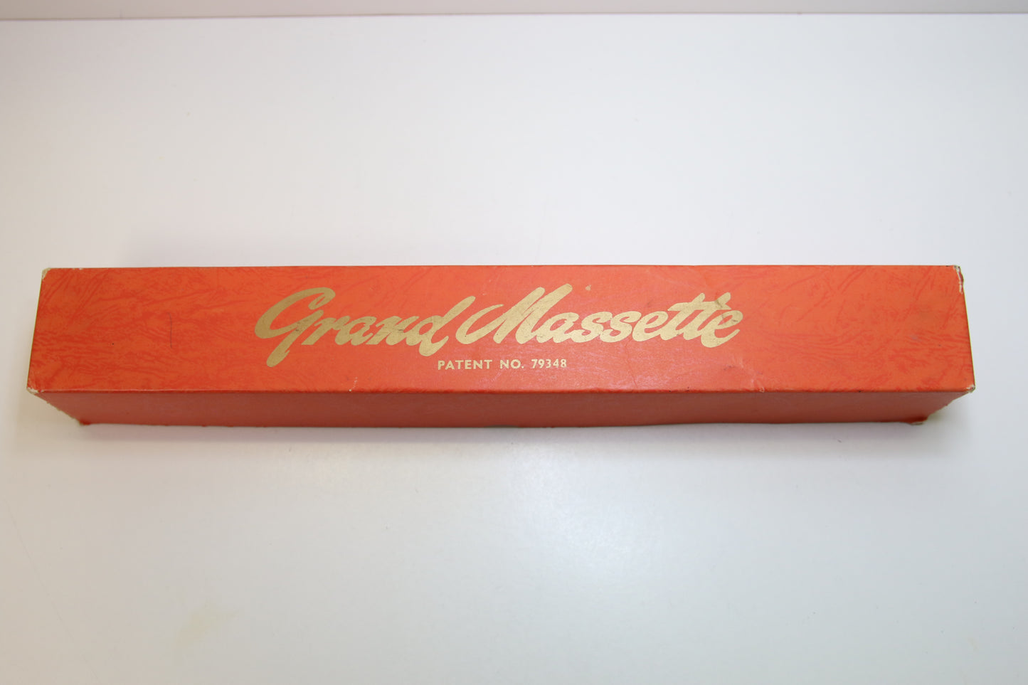 Retro Grand Massette hierontalaite