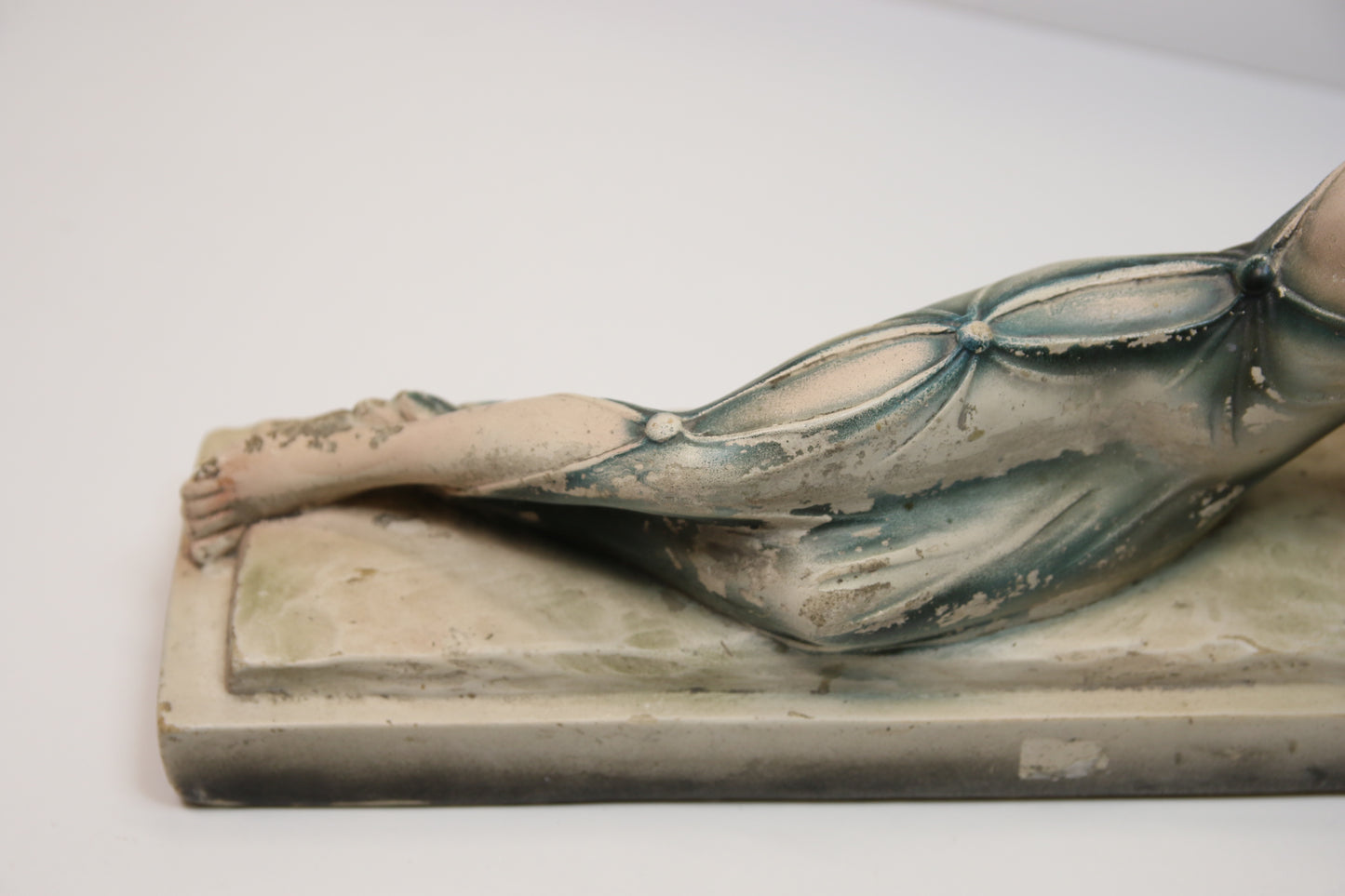 Nainen ja vuohi Patsas