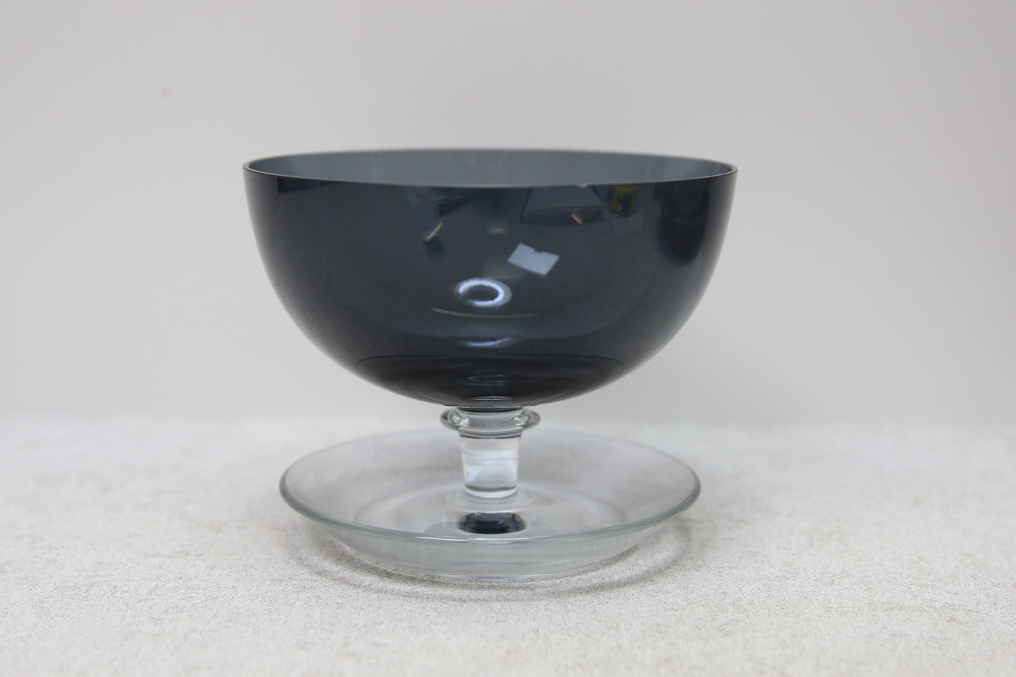 Nuutajärvi Jäätelömalja harmaa Saara Hopea 1344