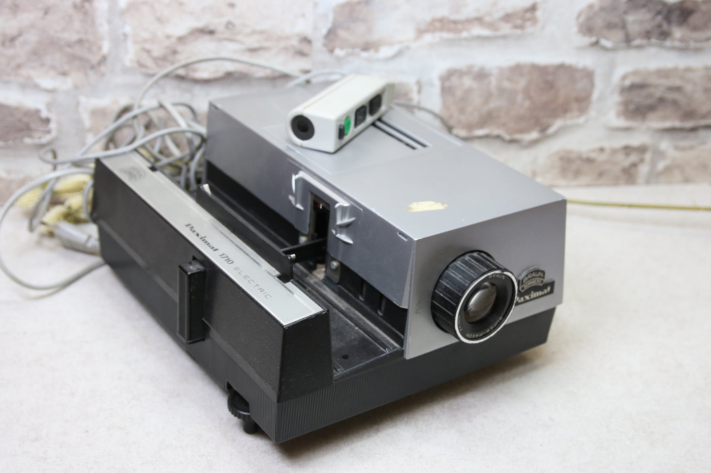 Braun Paximat 1710-diaprojektori