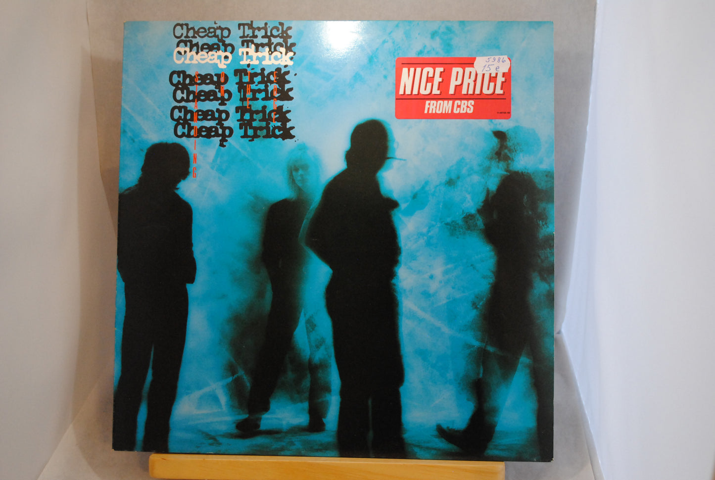 Cheap Trick Standing on the Edge Lp-levy