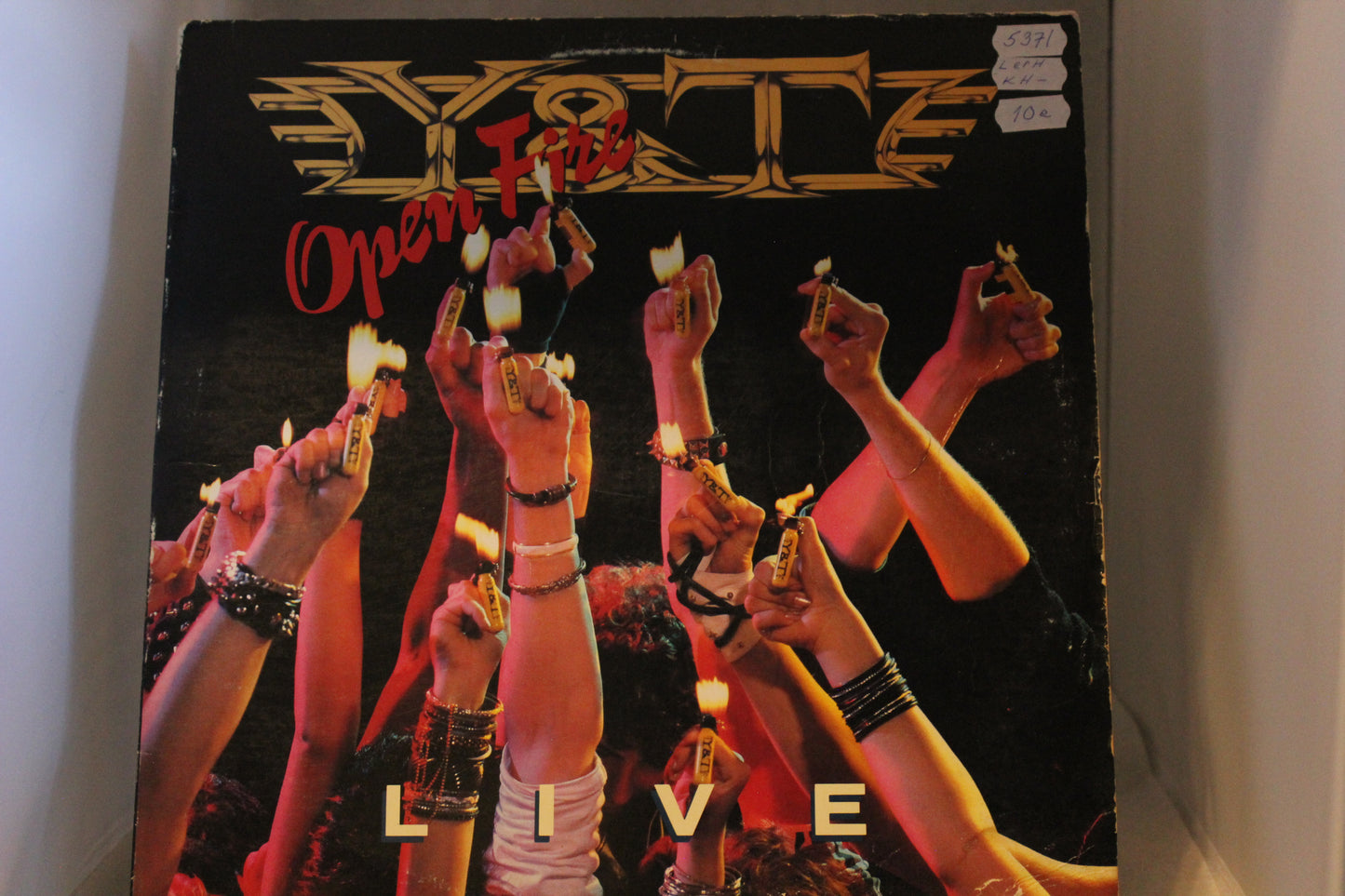 Y & T Open fire lp-levy