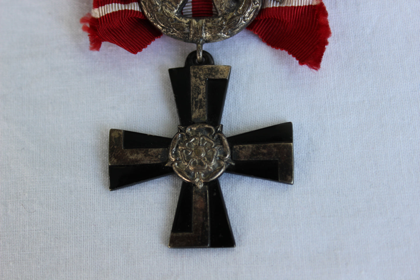 Vapaudenristi 4. luokka 1939 miekoin
