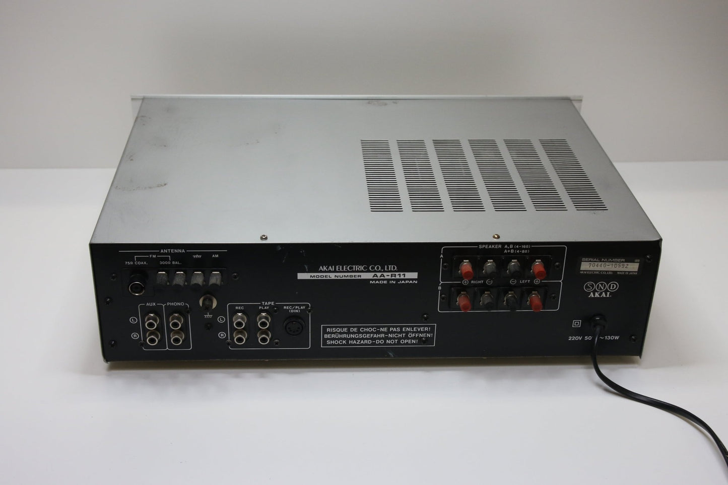 Akai AA - R 11 Viritinvahvistin - Asadon AarteetVahvistimet