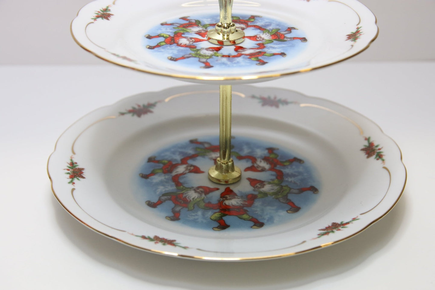 Apilanlehti Joulu kerrostarjoiluvati - Asadon AarteetTarjoilulautaset