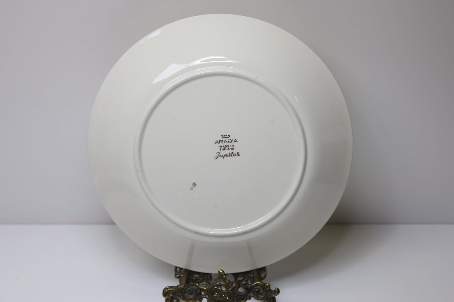Arabia Jupiter lautanen 24cm, Raija Uosikkinen - Asadon AarteetLautaset