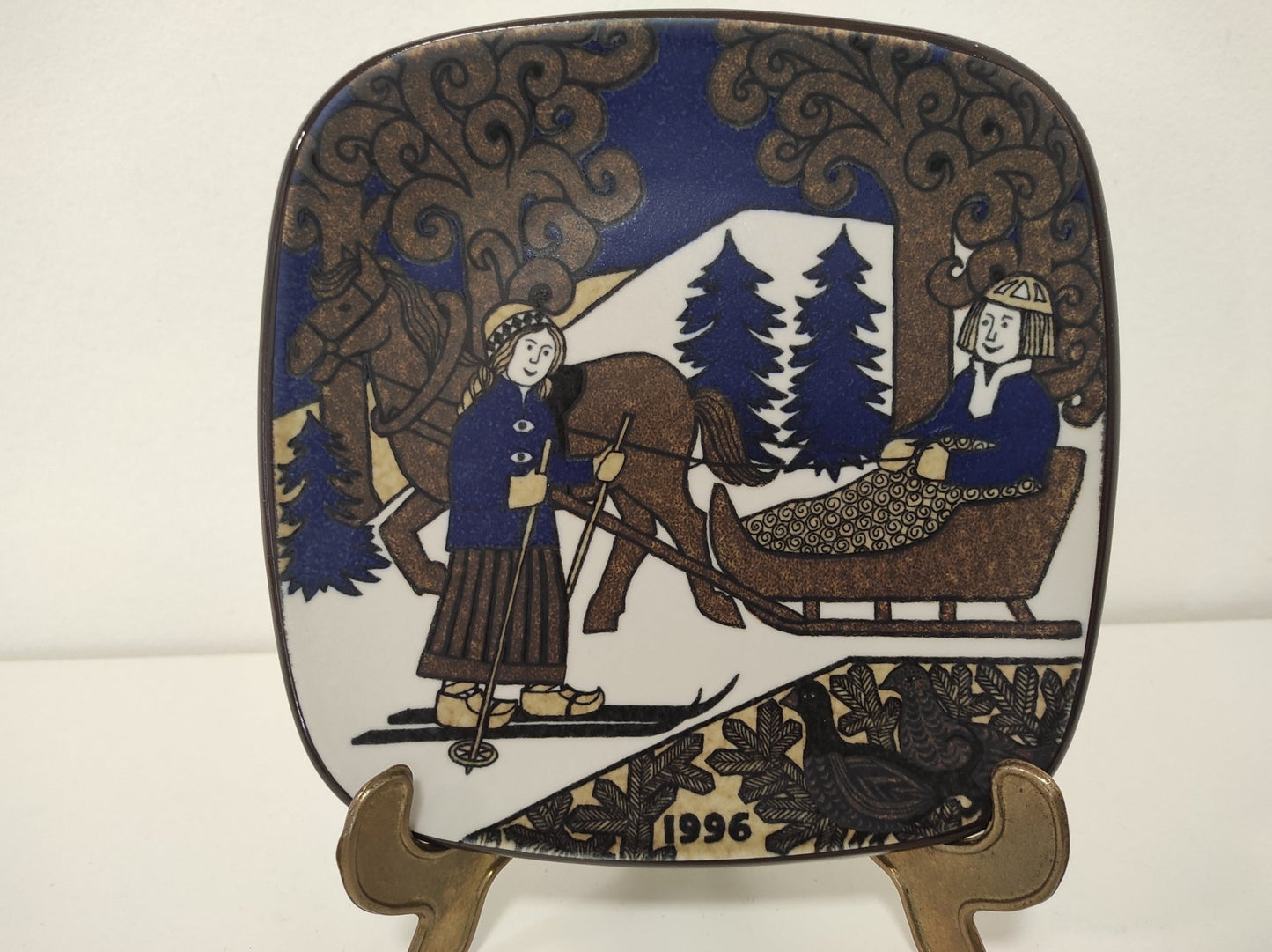 Arabia Kalevala seinälautanen 1996 - Asadon AarteetSeinälautaset
