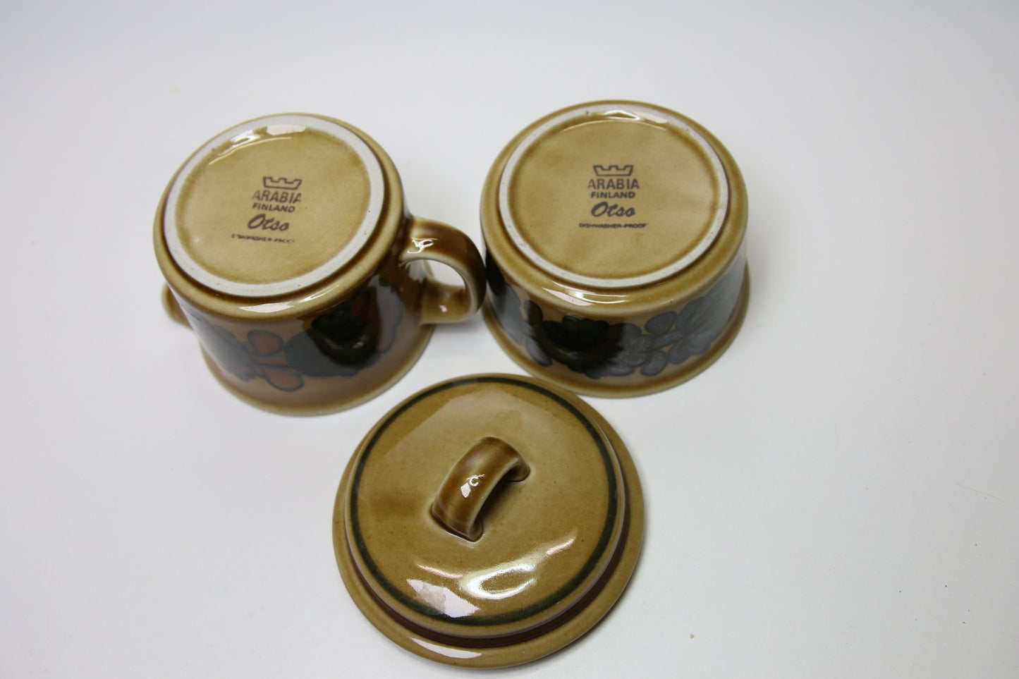 Arabia Otso sokerikko ja kermakko Raija Uosikkinen - Asadon AarteetSokerikot ja kermakot