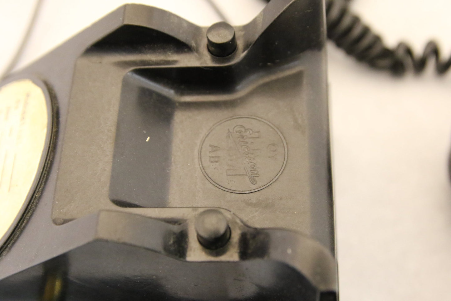 Bakeliittipuhelin LM Ericsson Oy AB - Asadon AarteetPuhelimet