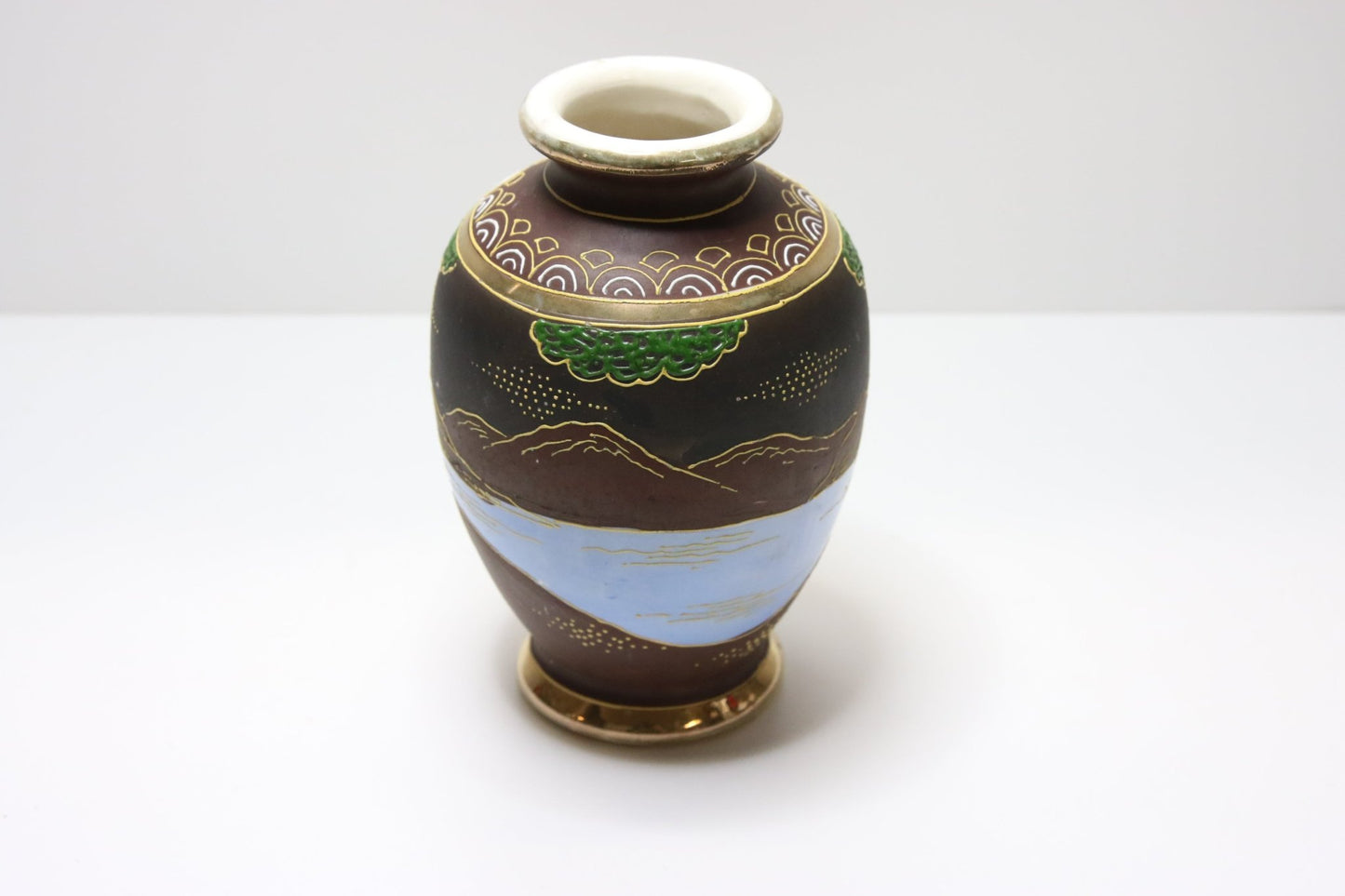 Japanilainen käsinmaalattu maljakko - Asadon AarteetMaljakot