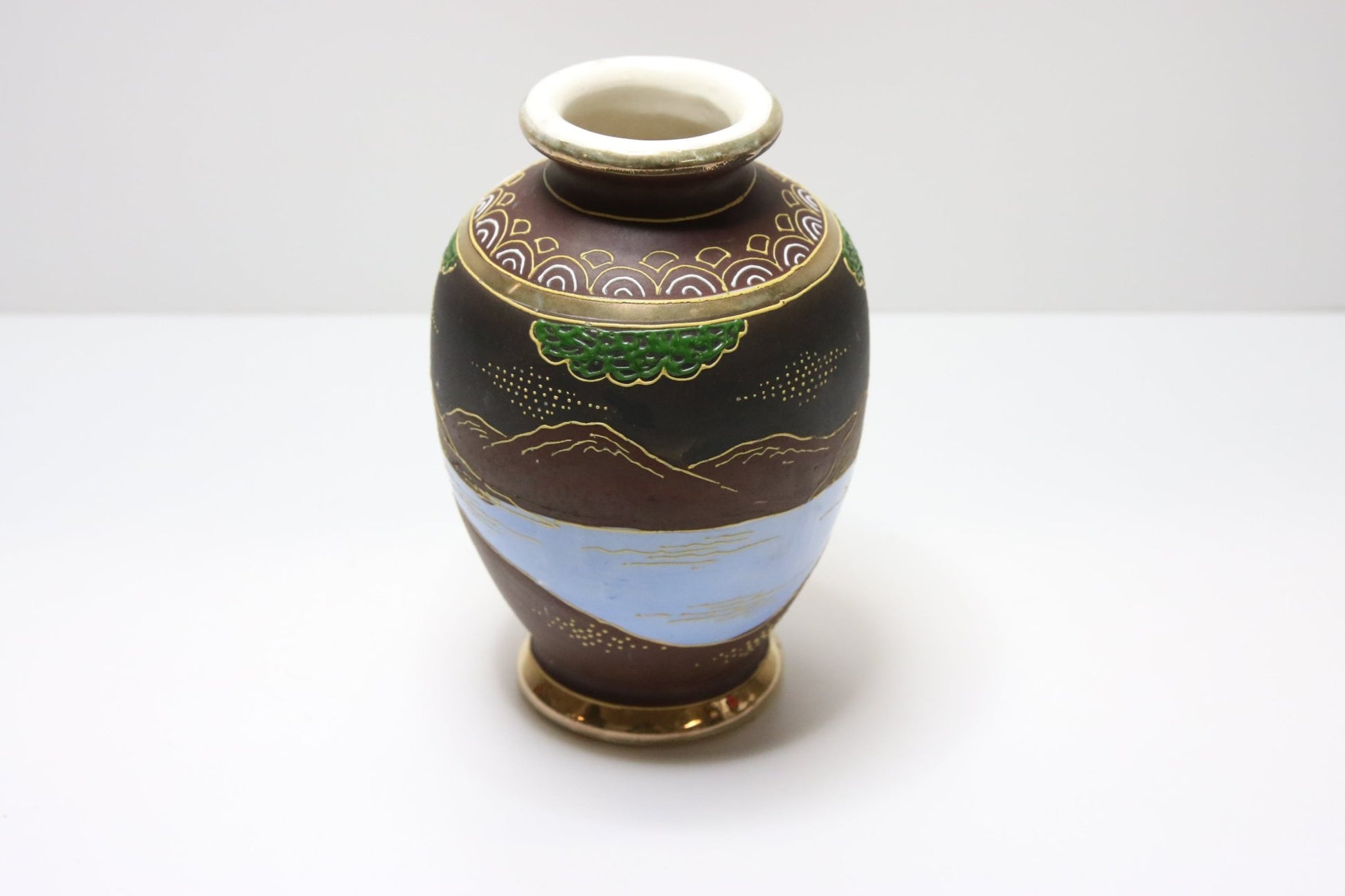 Japanilainen käsinmaalattu maljakko - Asadon AarteetMaljakot