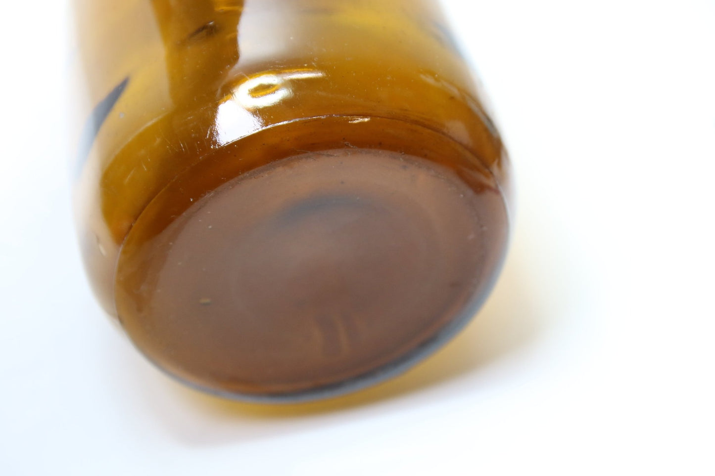 Karhula Vaarin kaljapullo posliinikorkilla - Asadon AarteetPullot