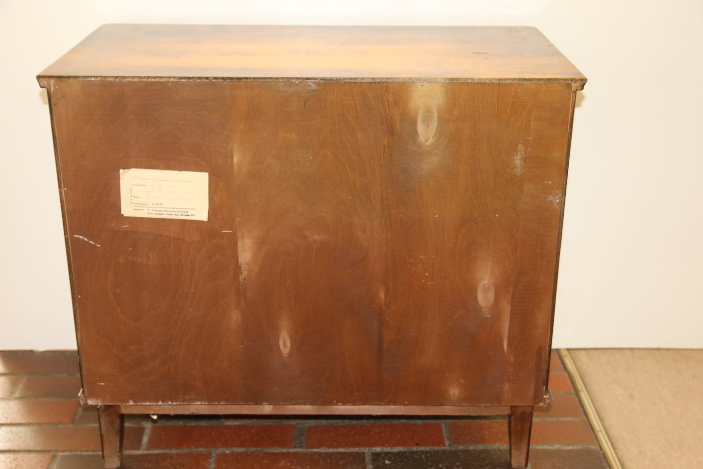 Lipasto V. Viljasen huonekalutehdas - Asadon AarteetHuonekalut