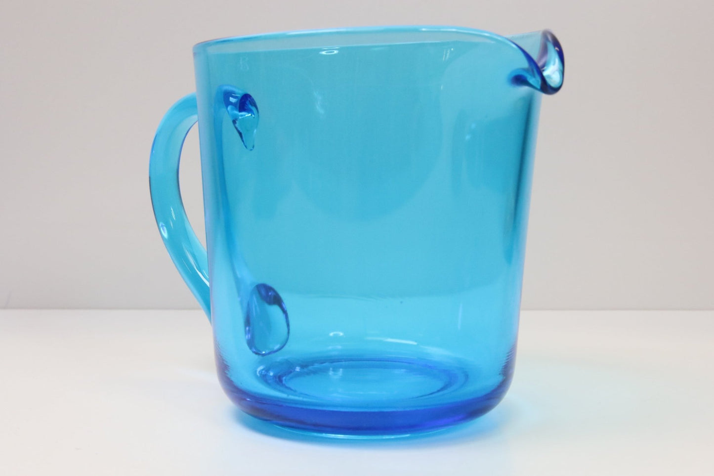 Nuutajärvi Kaadin 5601 Kaj Franck - Asadon AarteetKannut/Kaatimet