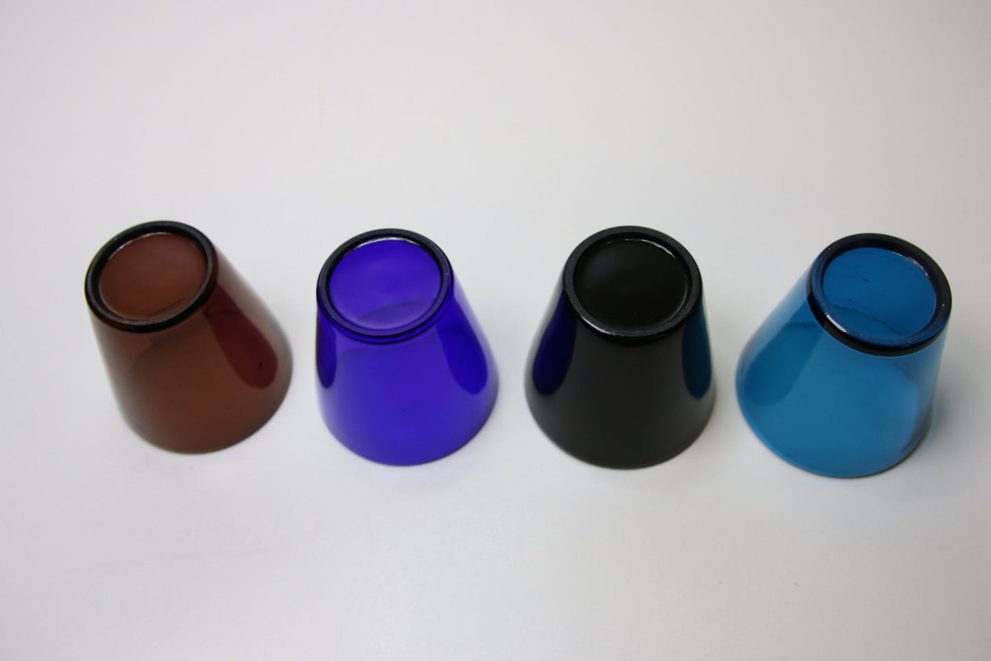 Nuutajärvi Kartio lasi värillinen 4kpl Kaj Franck - Asadon AarteetJuomalasit