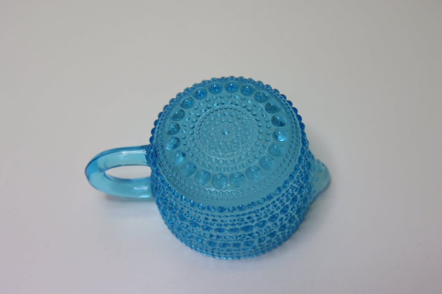 Nuutajärvi Kastehelmi kermakko Oiva Toikka - Asadon AarteetSokerikot ja kermakot