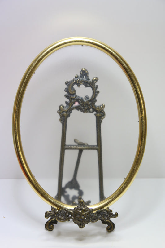 Soikea valokuvakehys