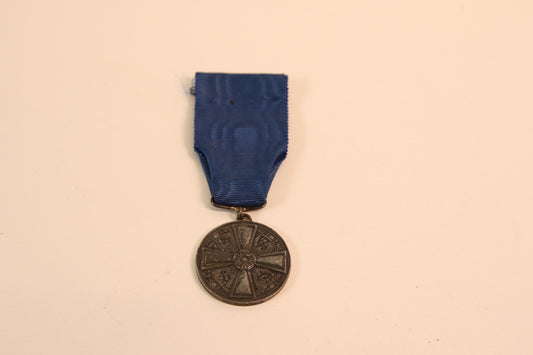 Suomen valkoisen ruusun 1. luokan ansiomitali