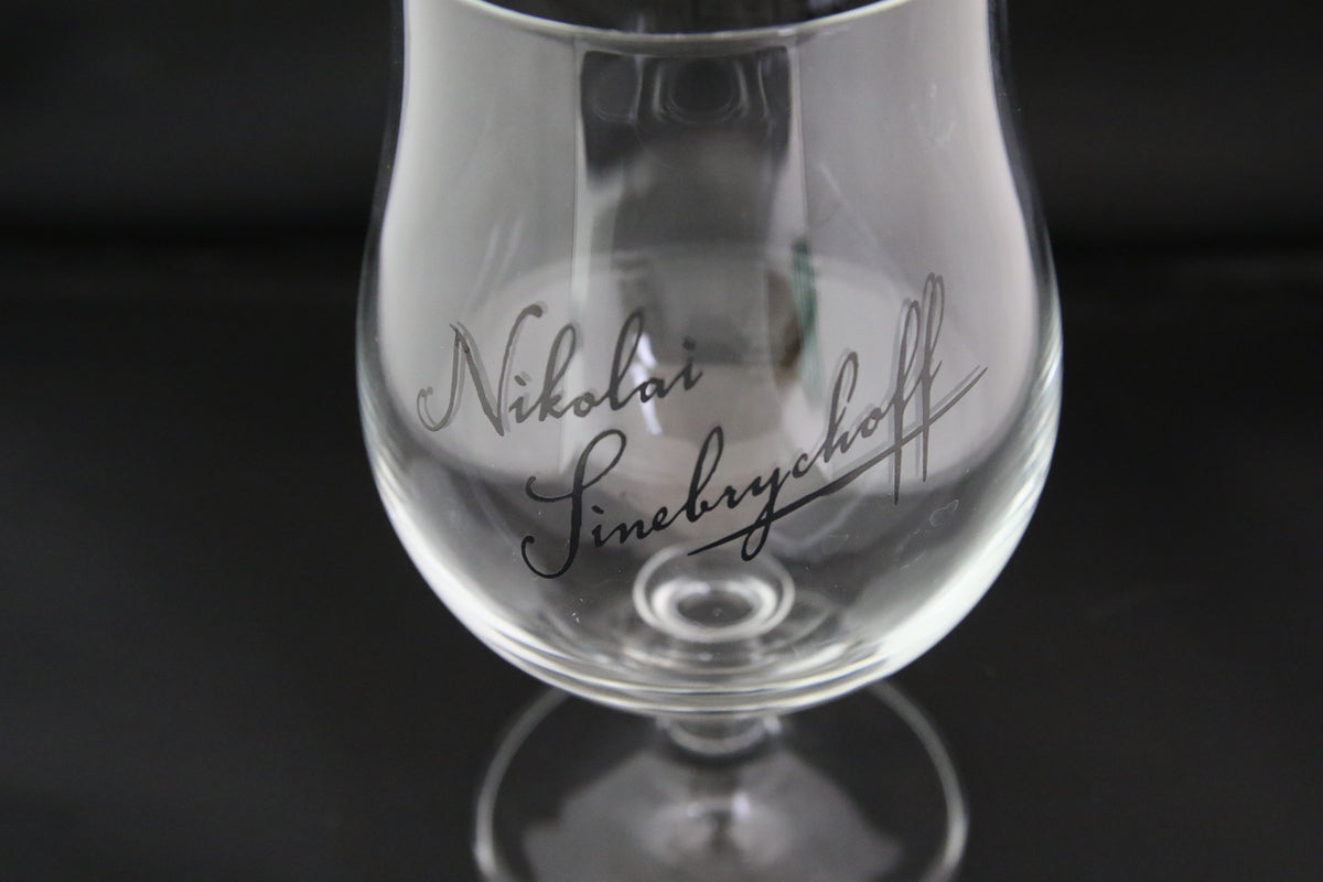 Olutlasi Nikolai Sinebrychoff