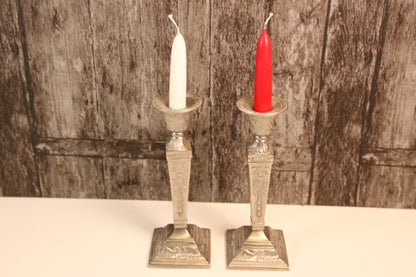 Jugendtyyliset Kynttilänjalat