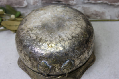 Metallikulho "Tammenterho"