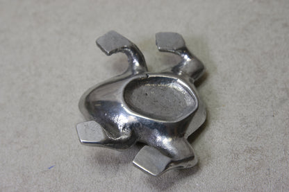 Sammakko kynttilätuikku