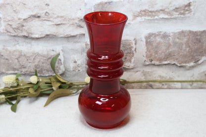 Riihimäen lasi Kielo punainen maljakko Tamara Aladin