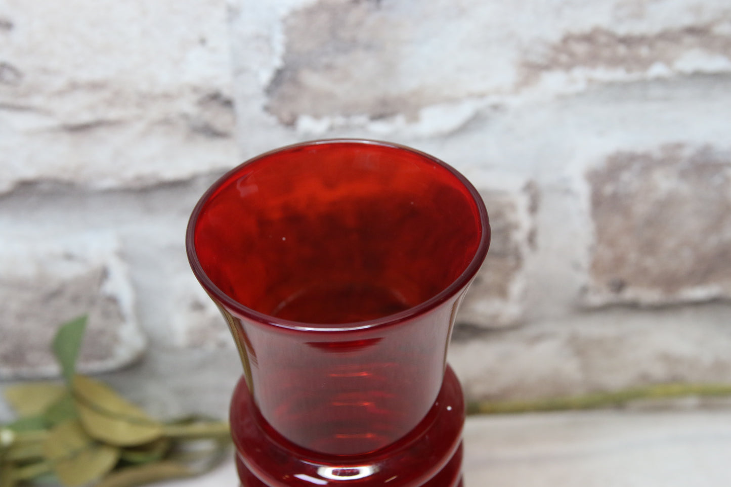 Riihimäen lasi Kielo punainen maljakko Tamara Aladin