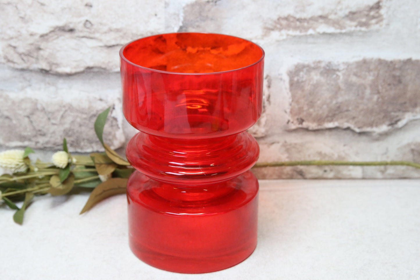 Riihimäen lasi Tiimalasi maljakko punainen Nanny Still