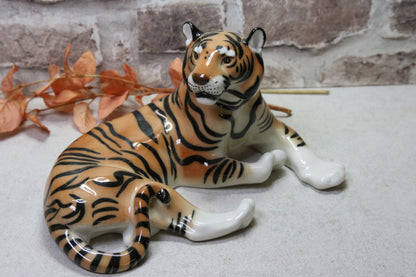 Lomonosov Iso Tiikeri figuuri