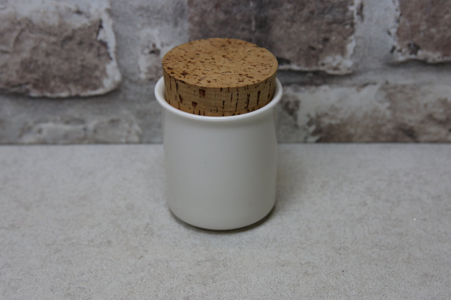 Arabia Sinivalkoinen keittiö Valkopippuri purkki Raija Uosikkinen