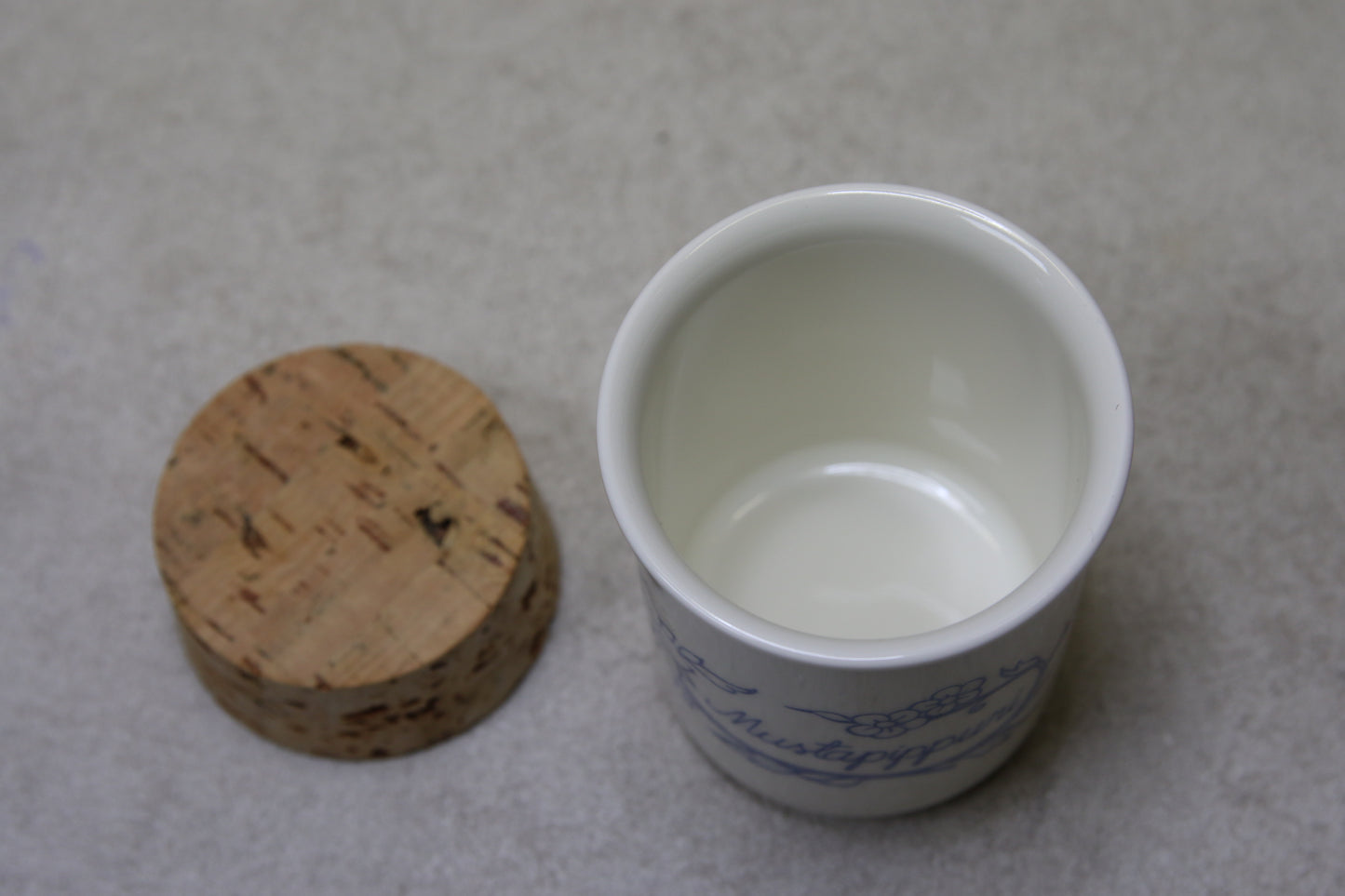 Arabia Sininen keittiö Mustapippuri maustepurkki Raija Uosikkinen