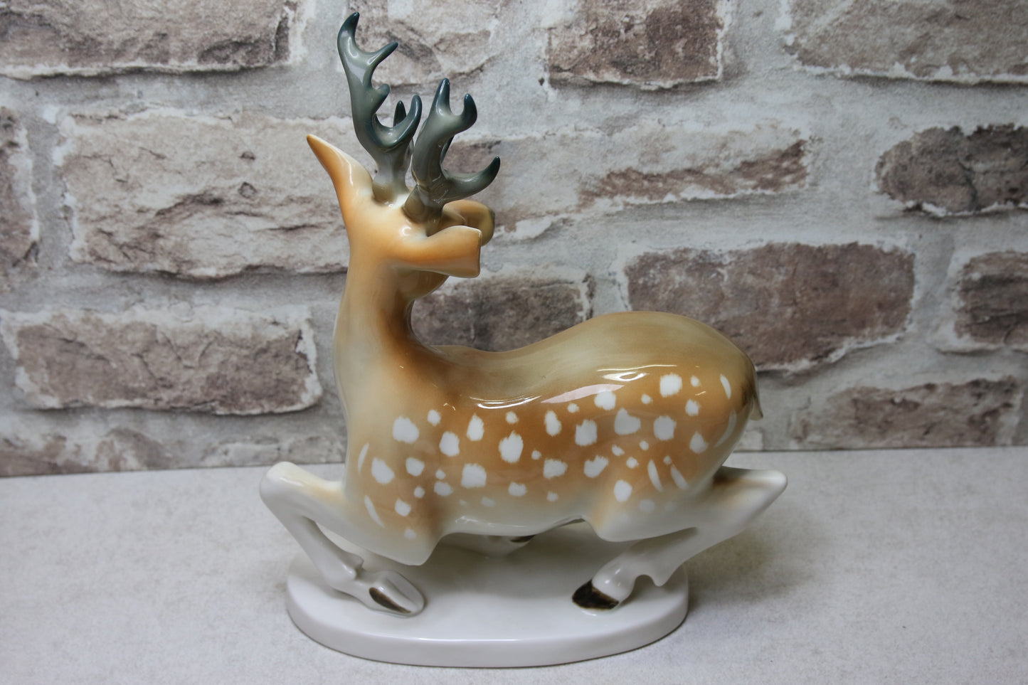 Lomonosov Kauris Figuuri