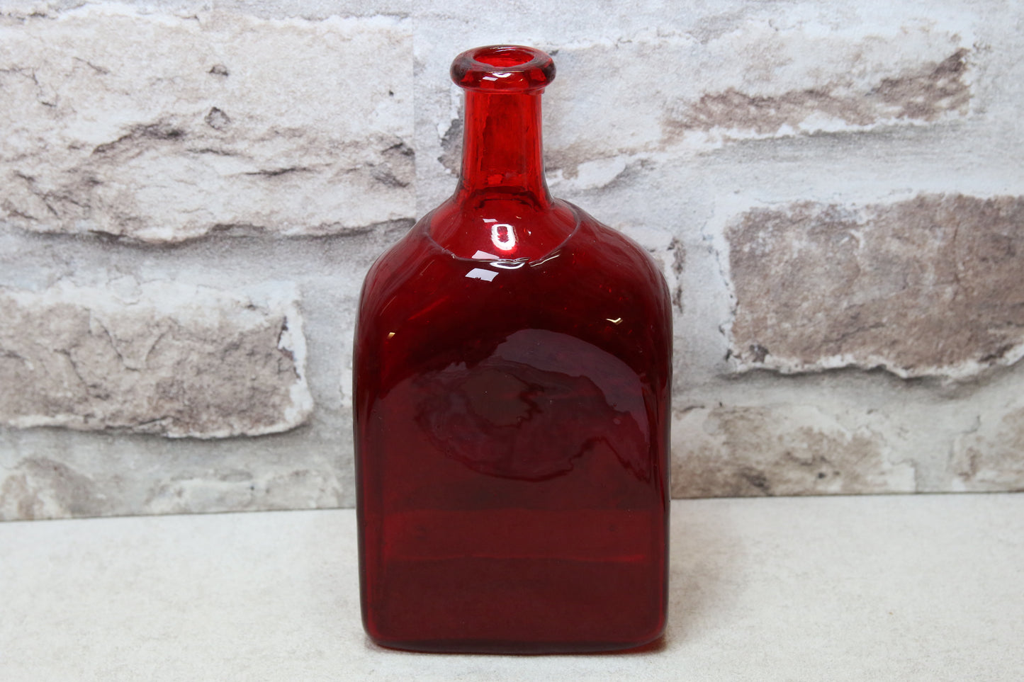 Riihimäen lasi Punainen lasipullo