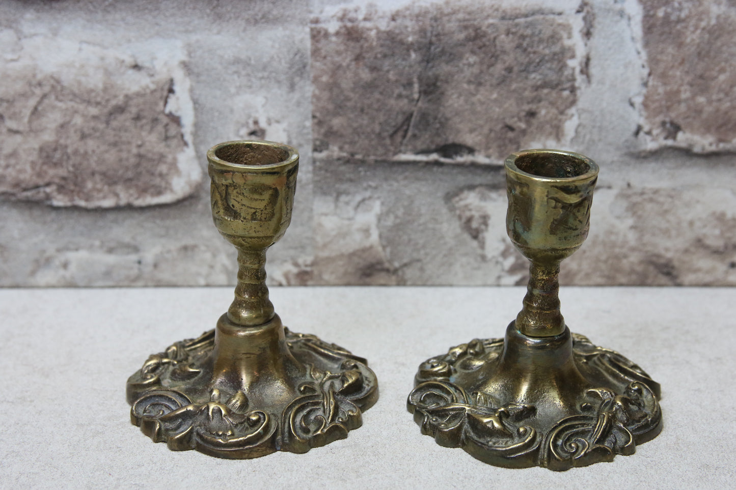 Vanhat Messinkikynttilänjalat